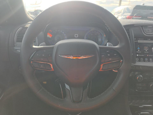 Used 2023 Chrysler 300 S RWD image 11