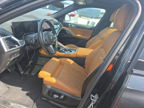 Used 2025 BMW X6 xDrive40i AWD/4WD image 1