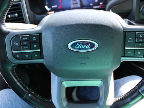 Used 2023 Ford F250 Lariat w/ Lariat Ultimate Package AWD/4WD image 18