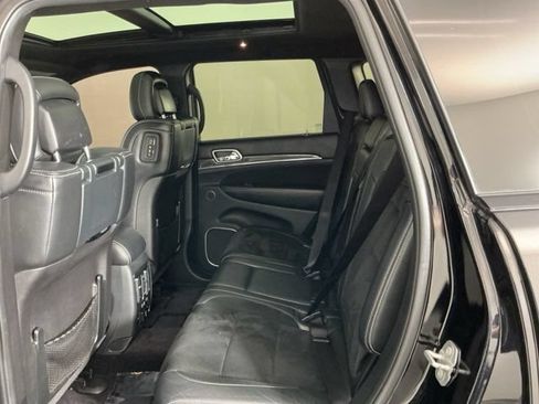 Used 2017 Jeep Grand Cherokee SRT AWD/4WD image 28