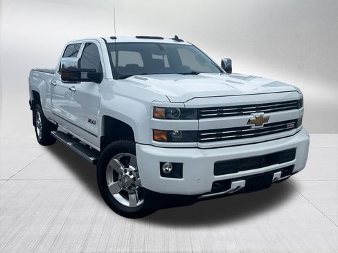 Used 2016 Chevrolet Silverado 2500 LT image 2