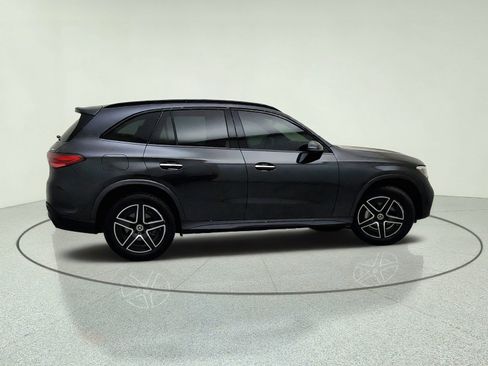 Used 2024 Mercedes-Benz GLC 300 4MATIC image 7