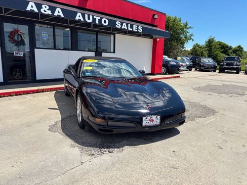 Used 2001 Chevrolet Corvette Convertible RWD image 1