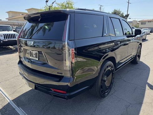 Used 2023 Cadillac Escalade Sport Platinum w/ LPO, ONYX Package AWD/4WD image 8