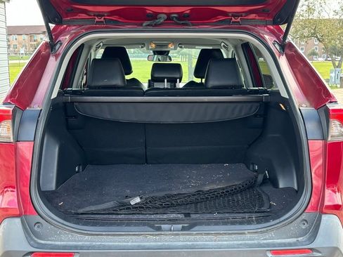 Used 2021 Toyota RAV4 XLE image 6