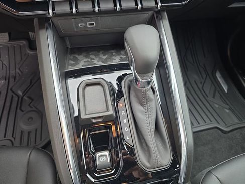 New 2026 GMC Canyon Elevation w/ Convenience Package RWD image 24