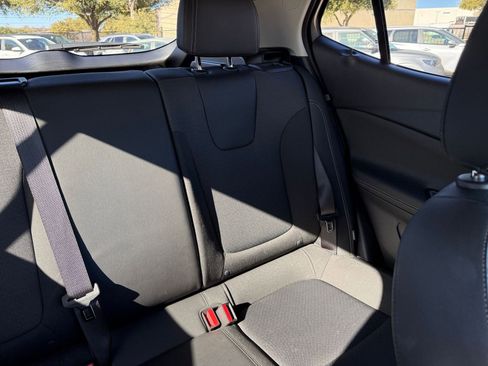 Used 2025 Buick Encore GX Preferred image 37