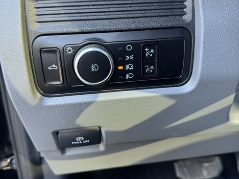 Used 2023 Ford F350 XLT w/ Snow Plow Prep Package image 15