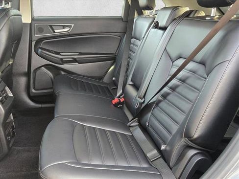 Used 2022 Ford Edge SEL w/ Convenience Package image 18