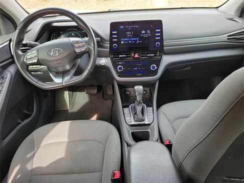 Used 2022 Hyundai Ioniq SE image 17