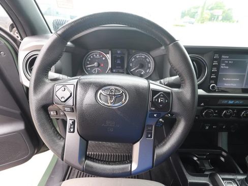 Used 2022 Toyota Tacoma TRD Sport RWD image 18