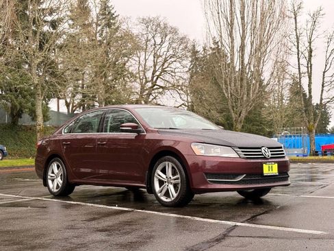 Used 2014 Volkswagen Passat 1.8T SE FWD image 7