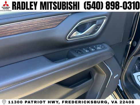 Used 2022 Chevrolet Suburban High Country AWD/4WD image 5