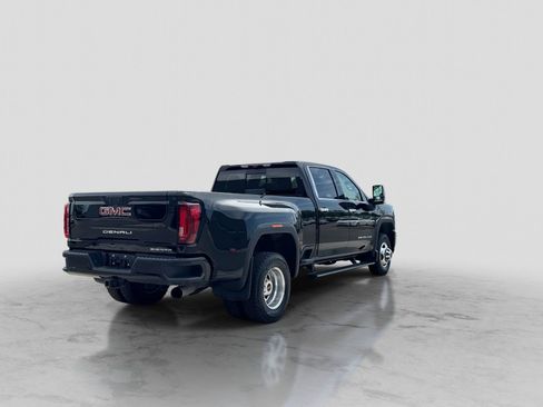 Used 2023 GMC Sierra 3500 Denali w/ Denali Ultimate Package AWD/4WD image 8
