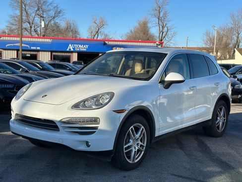Used 2014 Porsche Cayenne image 1