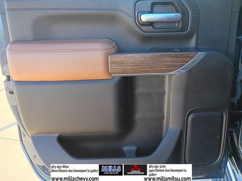 Used 2023 Chevrolet Silverado 2500 High Country w/ Technology Package image 12