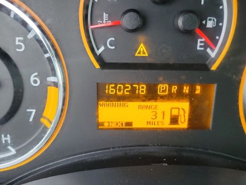 Used 2012 Nissan Armada Platinum image 19