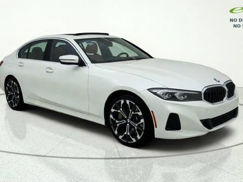 Used 2025 BMW 330i Sedan RWD image 3