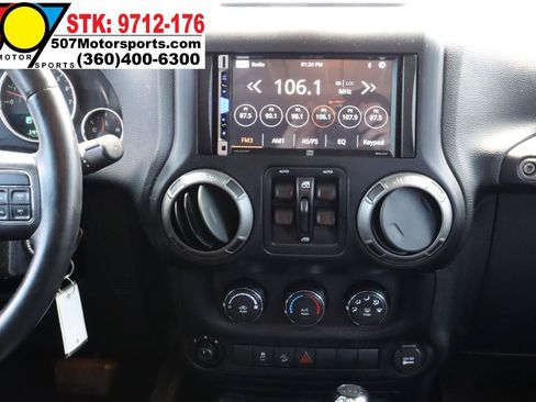 Used 2015 Jeep Wrangler Unlimited Sport w/ Quick Order Package 24S AWD/4WD image 17