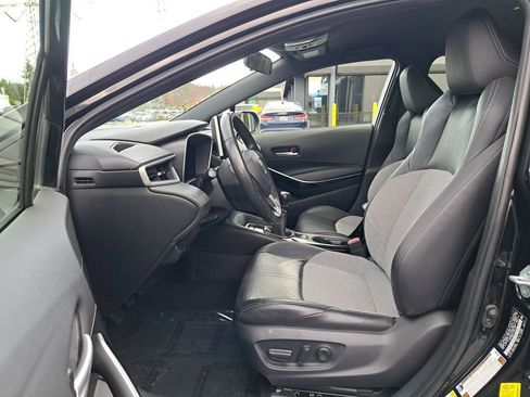 Used 2019 Toyota Corolla XSE image 11