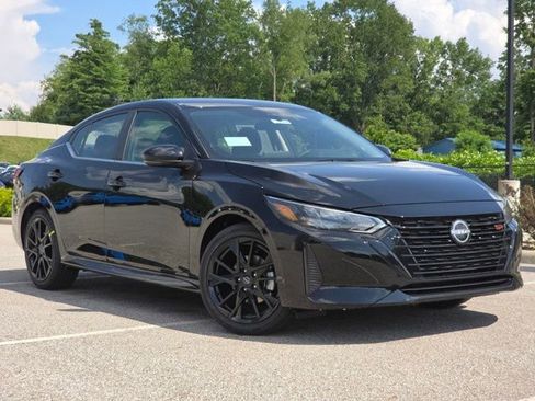 New 2025 Nissan Sentra SR w/ Midnight Edition image 2