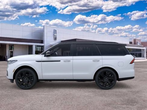 New 2026 Lincoln Navigator Black Label AWD/4WD image 3