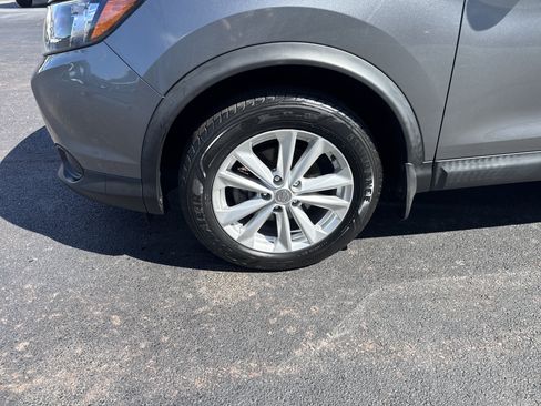 Used 2018 Nissan Rogue Sport S w/ S Appearance Package AWD/4WD image 8
