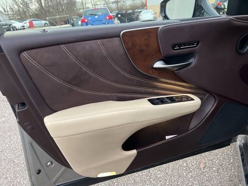Used 2018 Lexus LS 500 AWD image 11