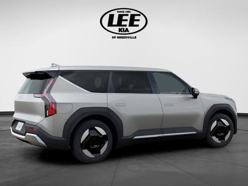 New 2026 Kia EV9 Light image 8