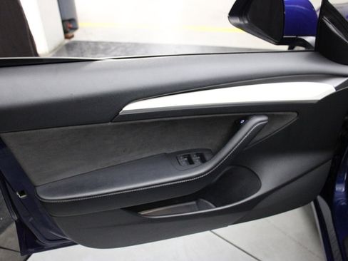 Used 2022 Tesla Model 3 Performance image 22