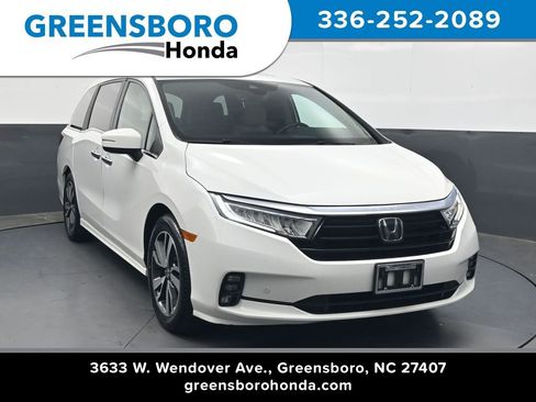 Used 2023 Honda Odyssey Touring image 1