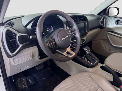Used 2024 Kia Soul LX image 22