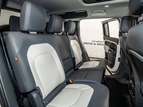 Used 2024 Land Rover Defender 110 X-Dynamic SE AWD/4WD image 52