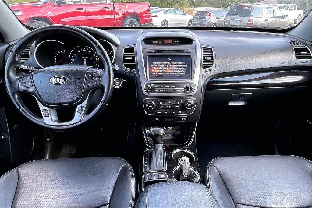 Used 2014 Kia Sorento EX w/ EX V6 Touring Package FWD image 11