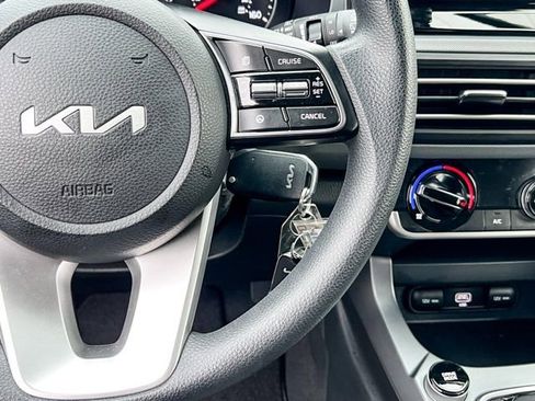 Certified 2023 Kia Seltos LX image 23