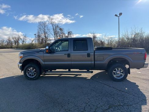 Used 2014 Ford F250 XLT w/ XLT Premium Package image 6
