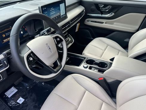 Used 2025 Lincoln Corsair FWD w/ Equipment Group 101A image 12