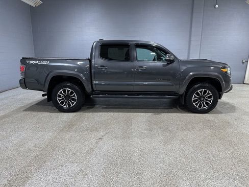 Used 2023 Toyota Tacoma TRD Sport image 2