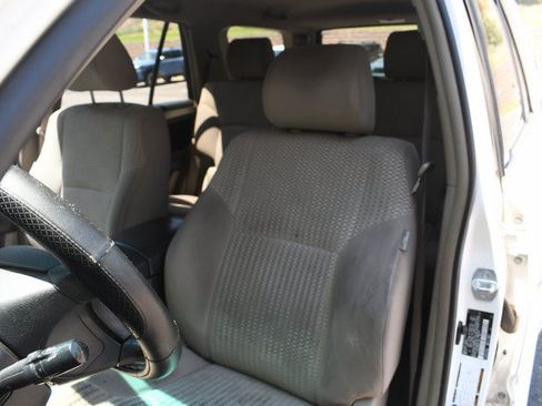 Used 2007 Toyota 4Runner SR5 AWD/4WD image 17