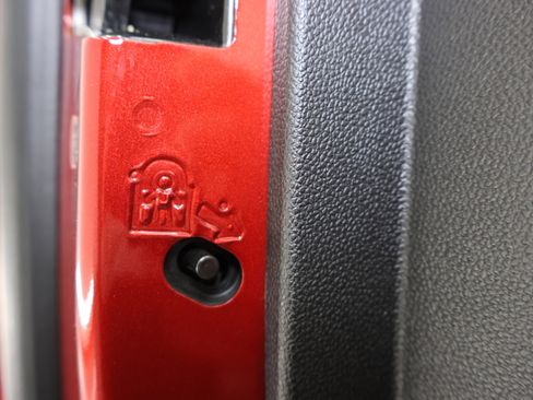 Used 2023 Chevrolet Silverado 3500 High Country image 45