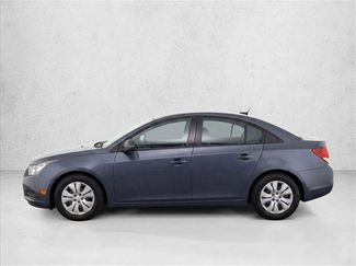 Used 2013 Chevrolet Cruze LS video 4
