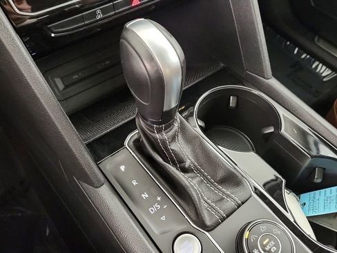 Used 2023 Volkswagen Atlas SE image 29