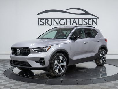 New 2026 Volvo XC40 B5 Plus w/ Protection Package Premier