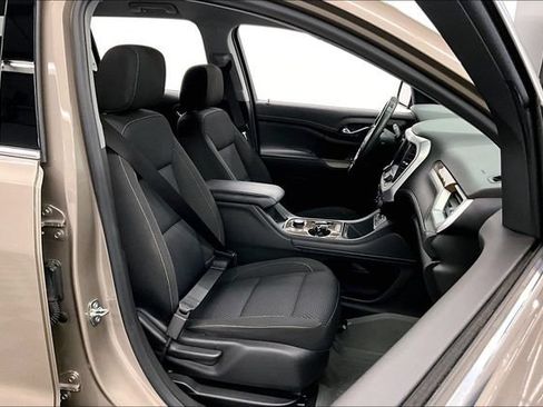 Used 2023 GMC Acadia SLE w/ Driver Convenience Package FWD image 8