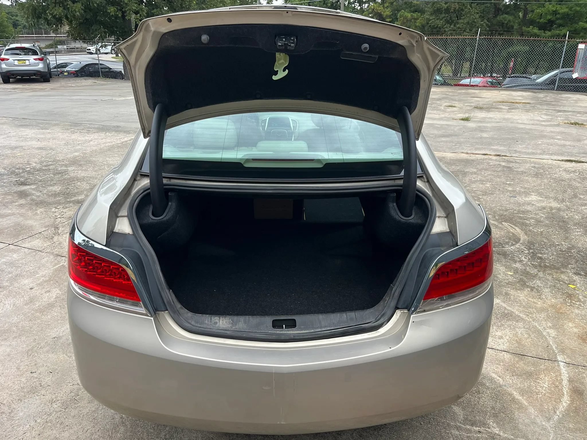 Used 2010 Buick LaCrosse CX FWD image 5