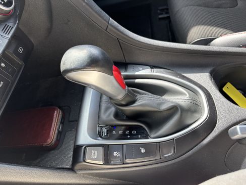 Used 2020 Hyundai Veloster 2.0 Premium FWD image 22
