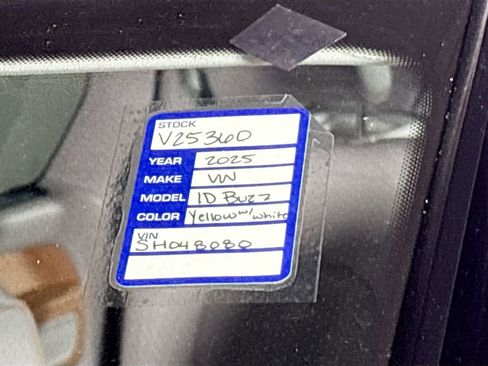 New 2025 Volkswagen ID. Buzz Pro S Plus image 25