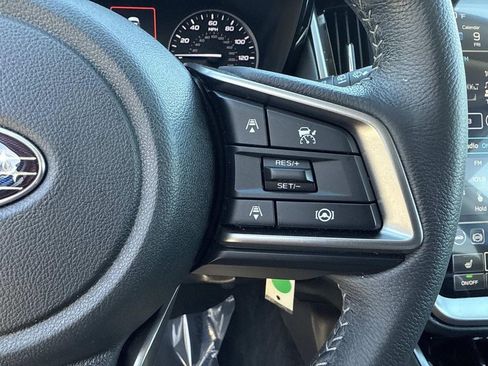 Used 2023 Subaru Outback Premium image 31