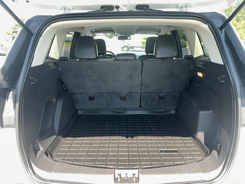 Used 2019 Ford Escape SE w/ SE Sport Appearance Package AWD/4WD image 7