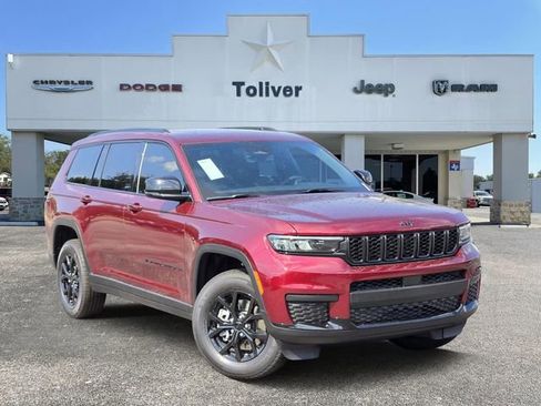 New 2025 Jeep Grand Cherokee L Altitude image 1